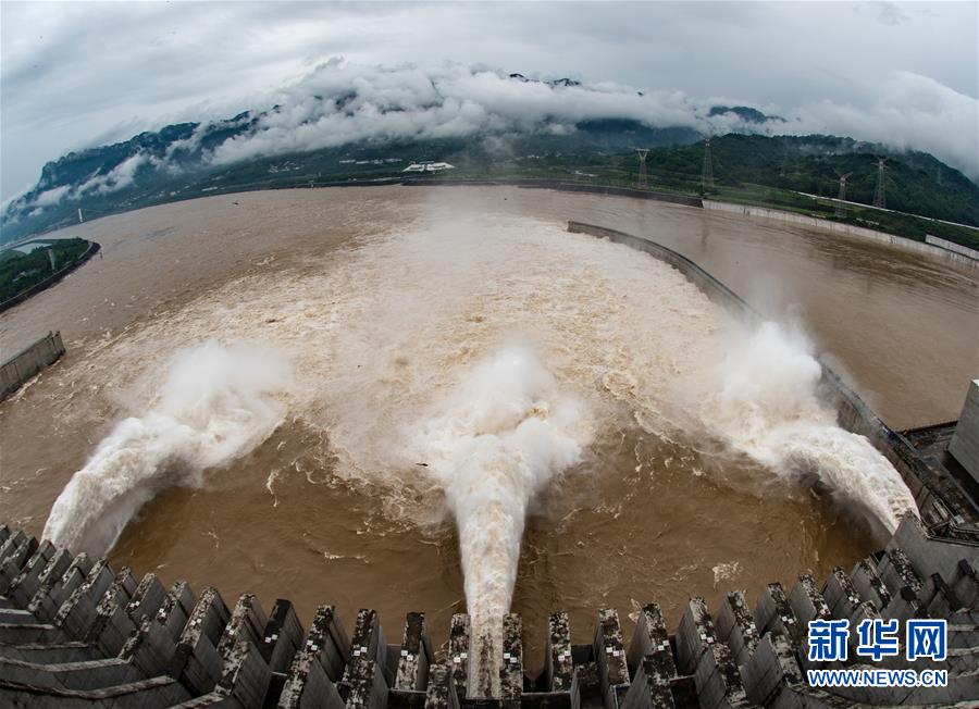 （图文互动）（2）“长江2020年第1号洪水”在长江上游形成