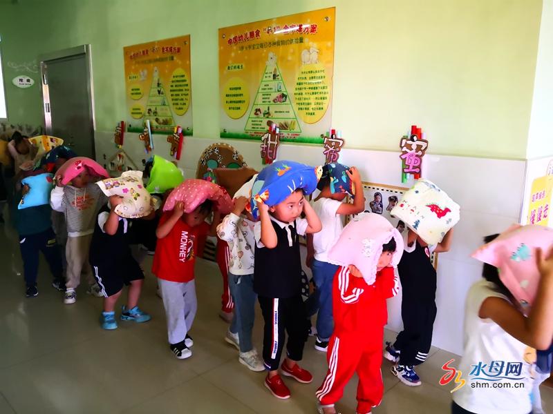 叶城县多场景开展消防安全与地震应急综合演练(图1)