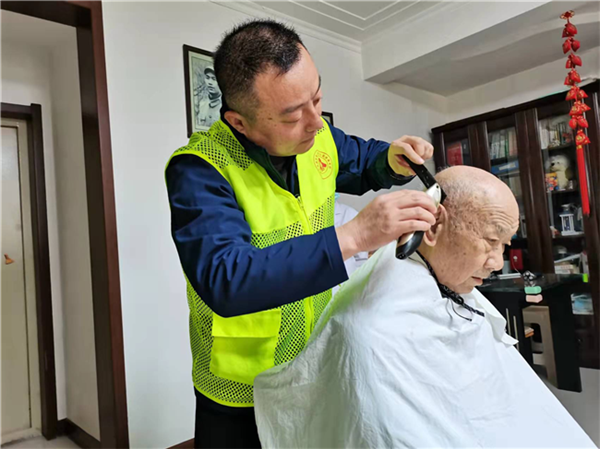 山东省退役军人事务厅经典网页传奇:退伍不褪色,防疫战线上的一抹红