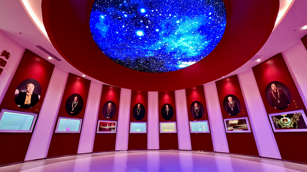 这里是青少年活动中心大厅。人民网记者 李昊洋摄