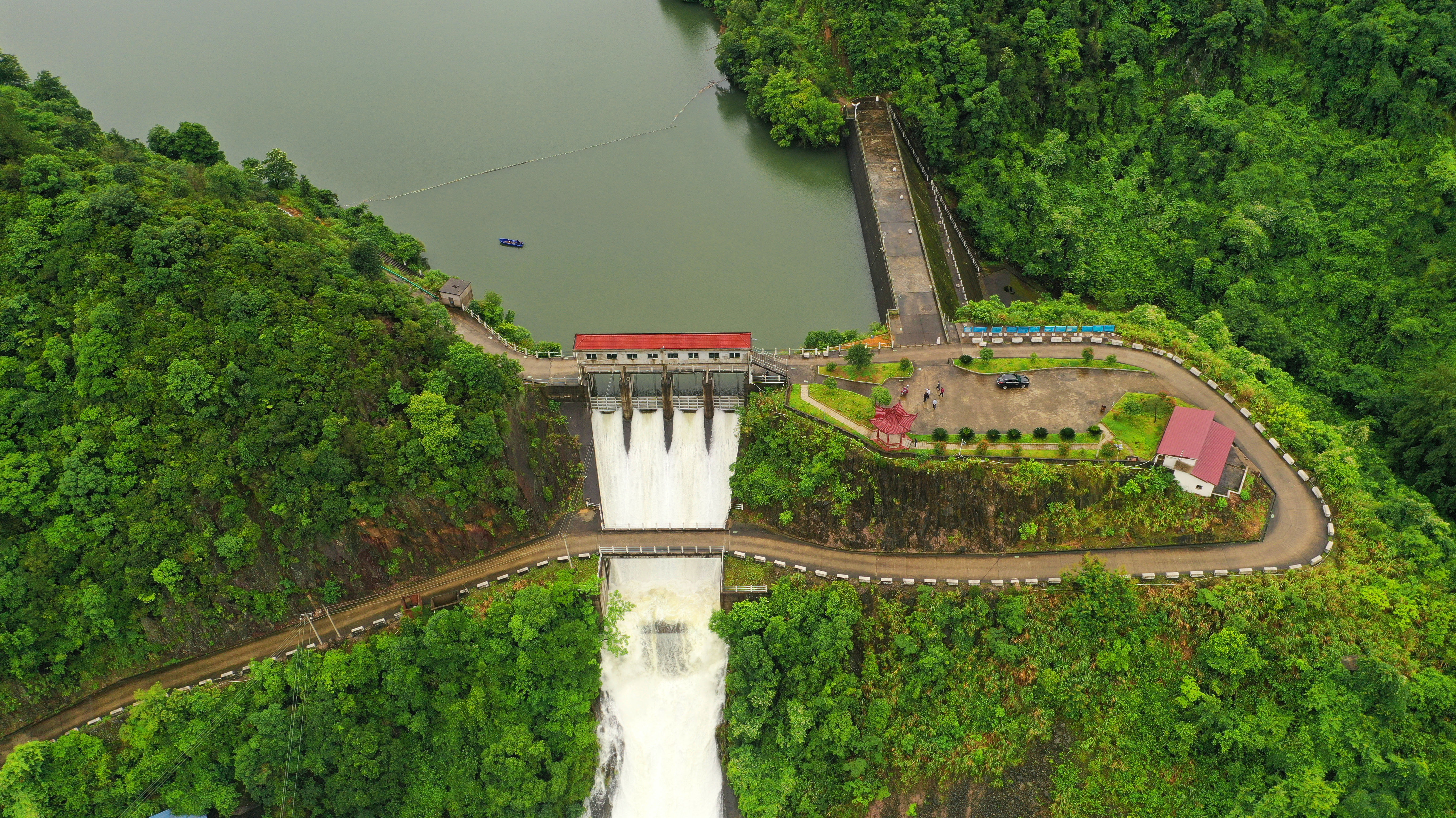 泰和(江西),2021年5月21日5月21日,江西省吉安市泰和县洞口水库开闸