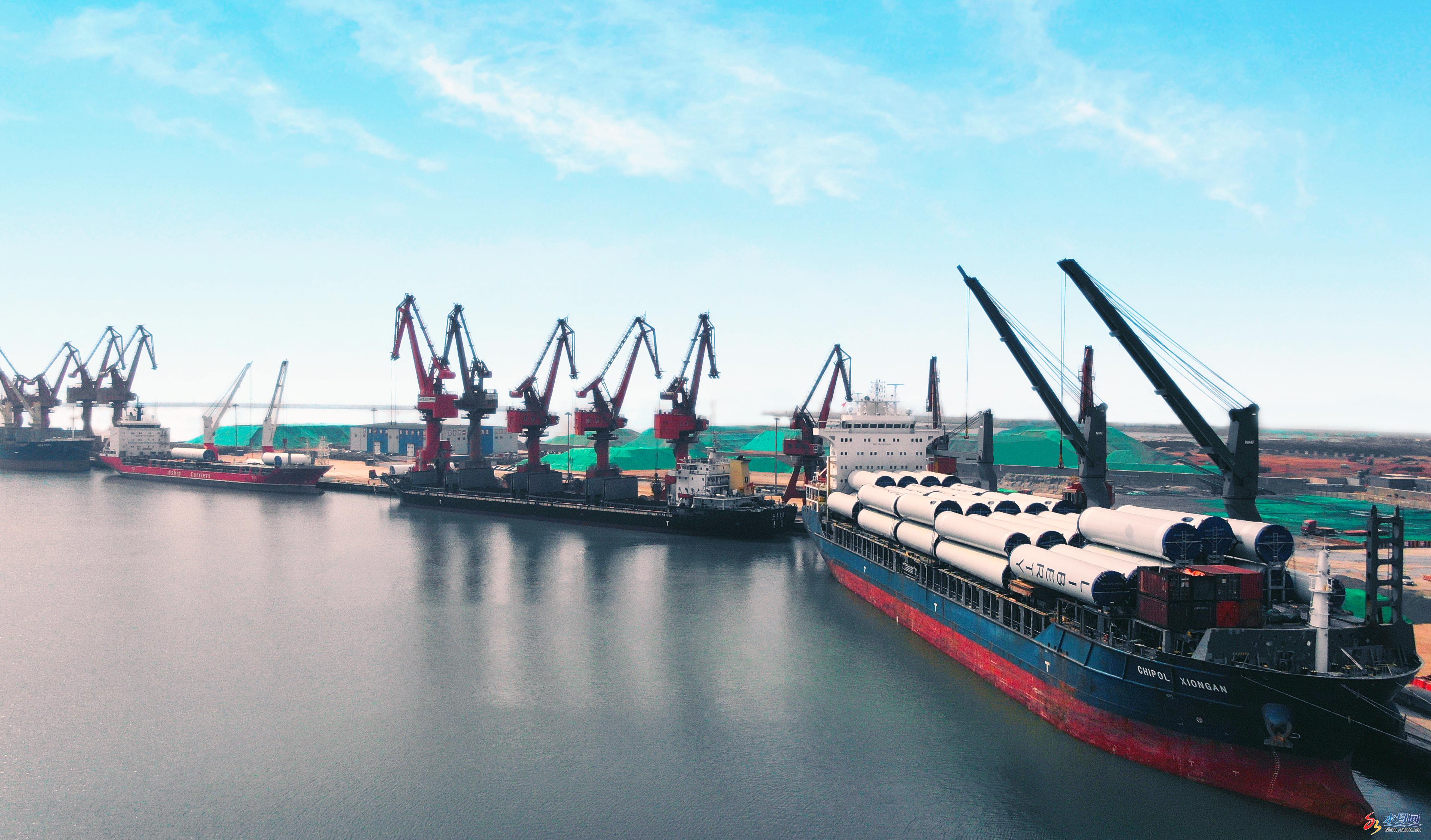 62万方风电设备从山东港口烟台港蓬莱港区出口