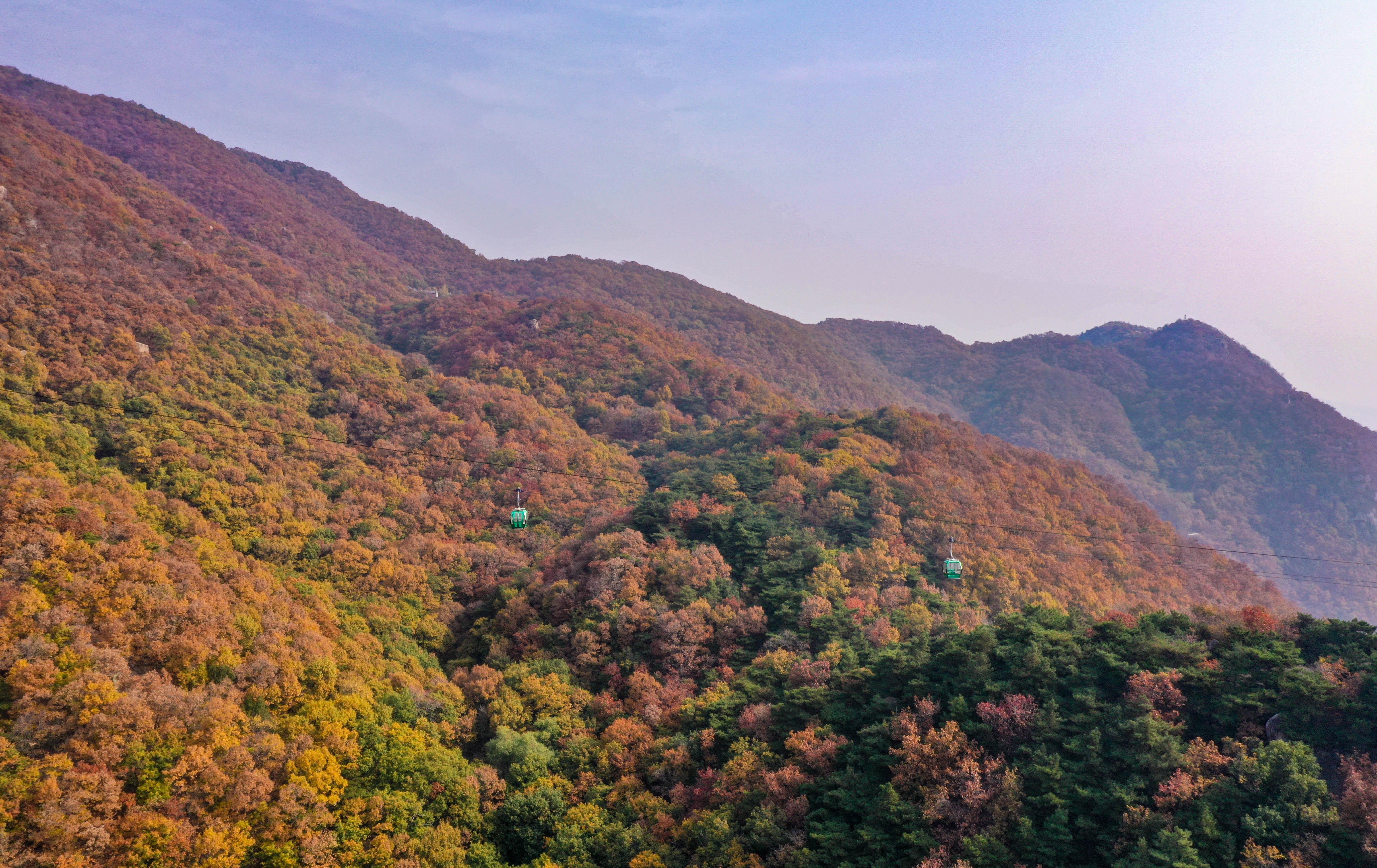 年10月26日秋色染盘山10月25日拍摄的天津盘山风景名胜区