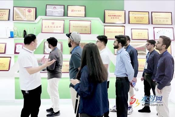 2024烟台苹果出海 机械、食品产业国际精准采购活动圆满落幕kaiyun入口(图3) 2024烟台苹果出海 机械、食品产业国际精准采购活动圆满落幕kaiyun入口(图3)