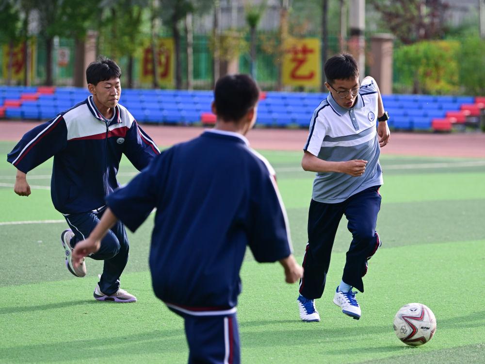 为基层减负赋能 促干部实干担当——2024年以习为核心的党中央整治为基层减负综述美嘉体育网址(图3)