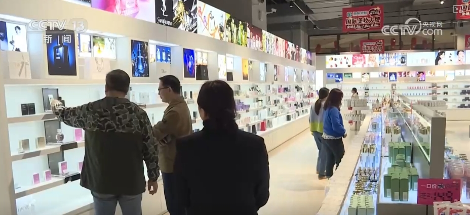 县域商业换新“颜”工业品快速“下乡”特色农产品“进城”更畅通(图2)
