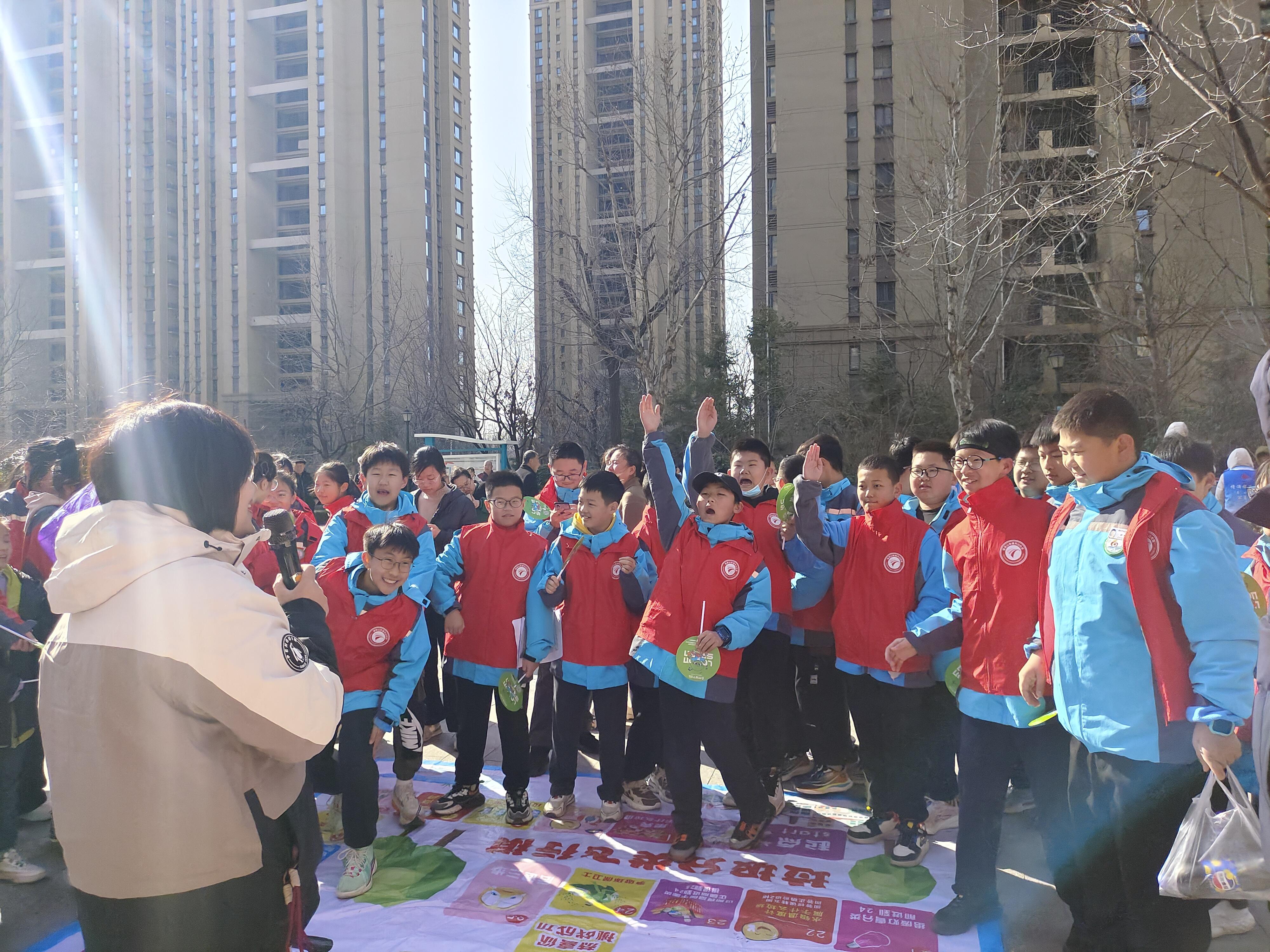 传承雷锋精神 争做星空体育APP新时代追“锋”少年(图1)