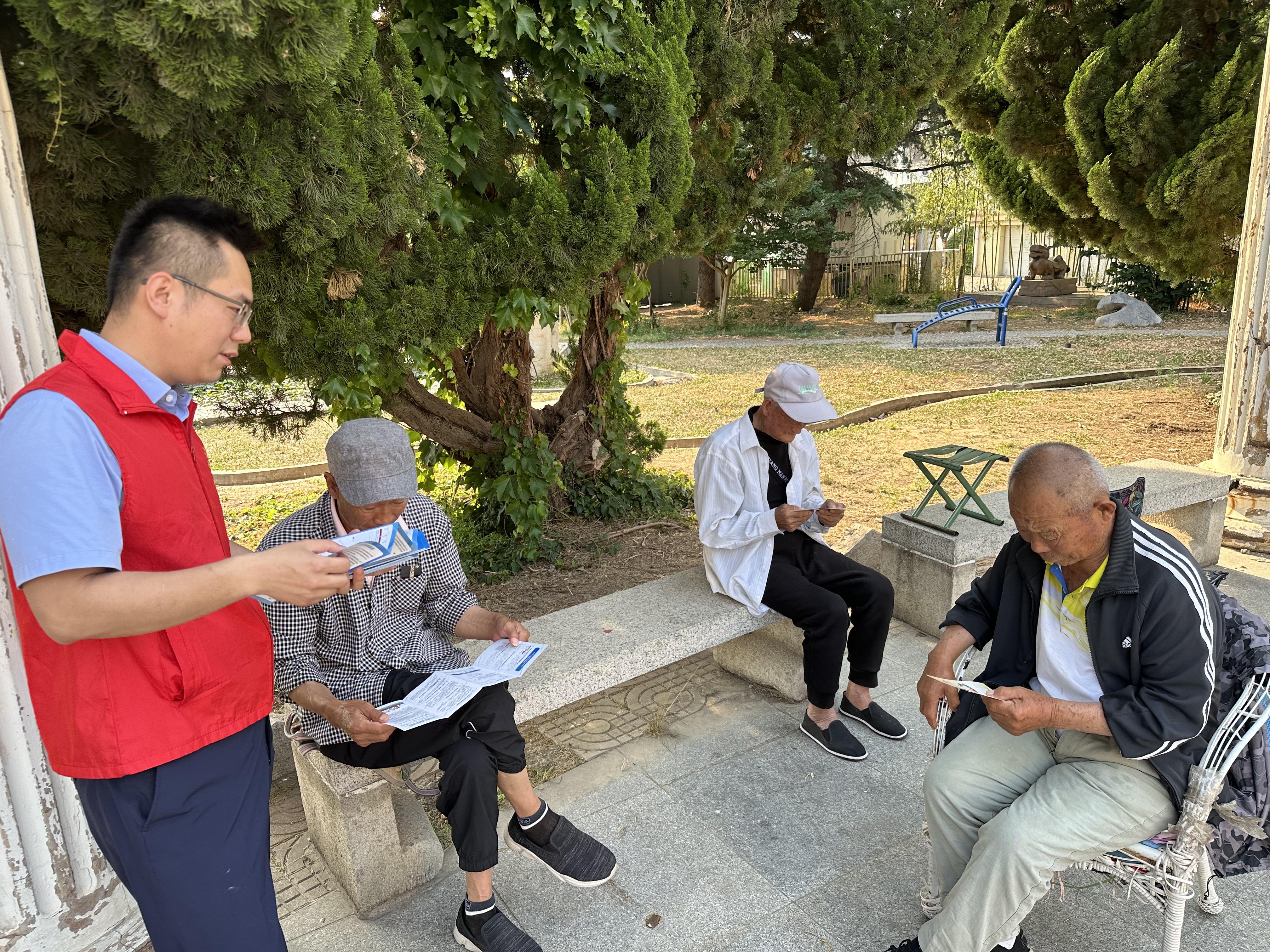 烟台农商银行以创新实践推动“普及金融知识万里行”活动走深走实 (2).jpg