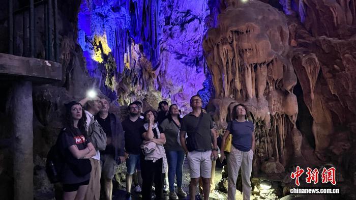 Binance Casino - 领先的数字货币娱乐场，安全稳定，极速存取免签政策带火桂林入境游 意大利游客陶醉山水间