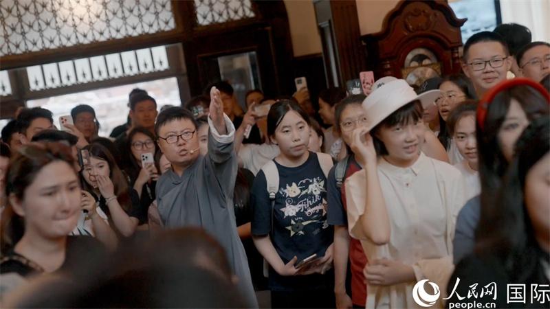 沉浸式演绎展《津门往事》在张园纪念馆上演。人民网记者 袁蒙摄