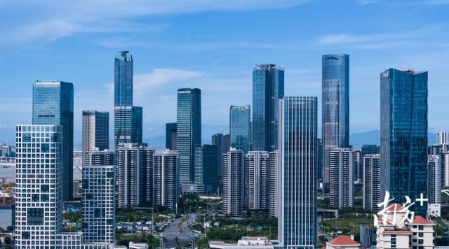 高楼林立的横琴粤澳深度合作区。资料图片