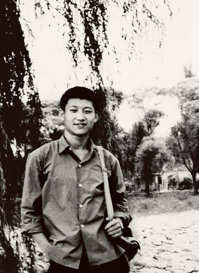 1972年时的<span class="sensitiveWord"><span class="illegalWord">习近</span></span>平。