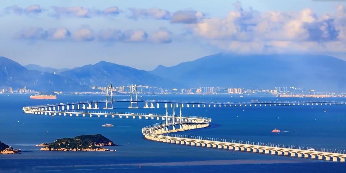 【理响中国·文化旗帜】既要物质富足，也要精神富有