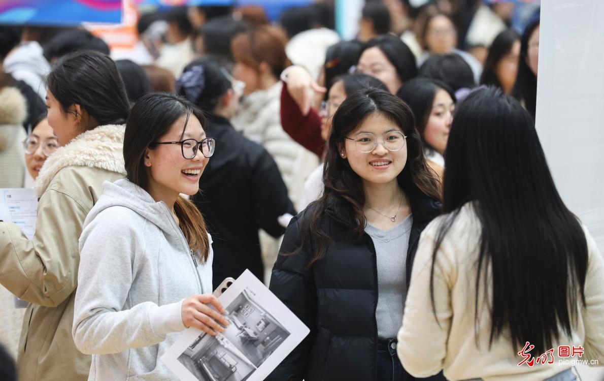 【职引未来】“百日行动”进校园 精准服务促就业