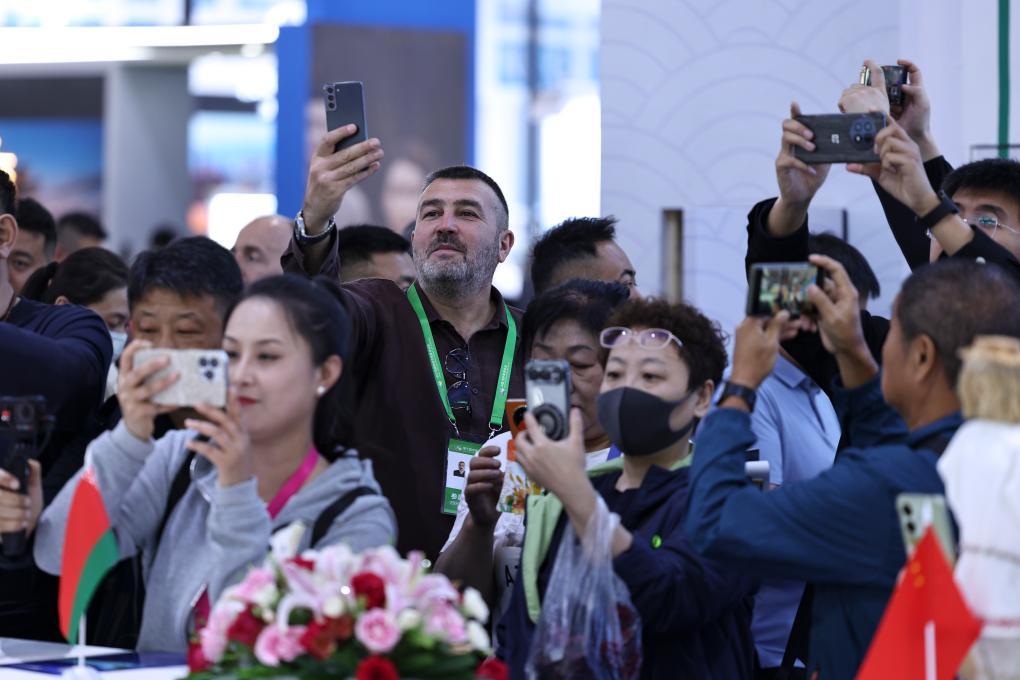“为这一天我们准备了三年”——一名俄罗斯展商的中俄博览会之旅(图1)
